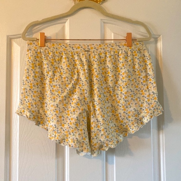 Gilly Hicks by Abercrombie PJ Shorts - Picture 2 of 6